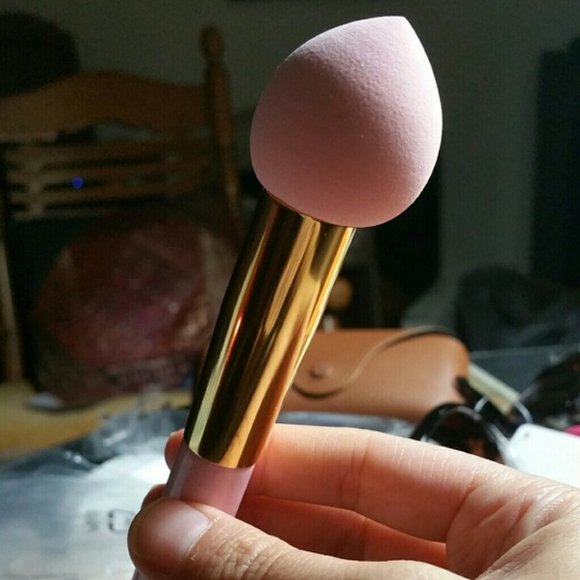 F R E E - Picture 8 of 9